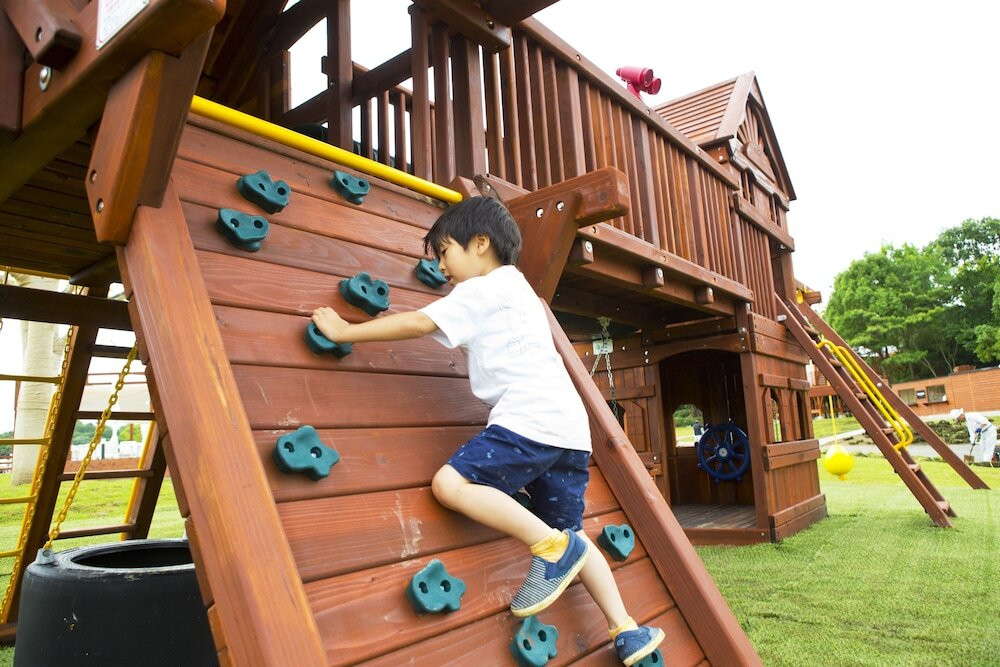 子供用の遊び場 - 屋外
