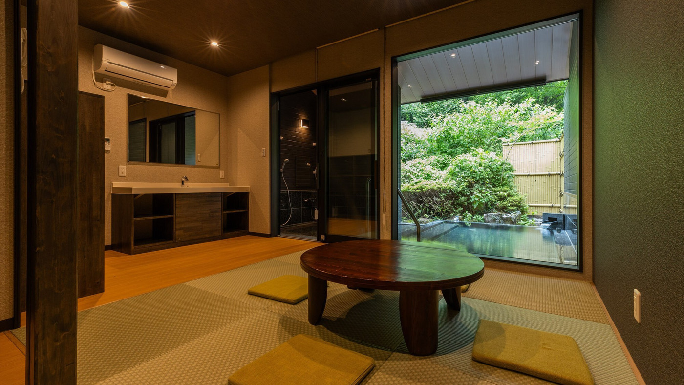 お部屋の露天風呂と「箱根小涌園ユネッサン」で温泉を満喫!4253700