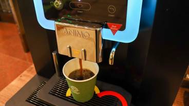 専用マシンの挽きたてコーヒー / 4