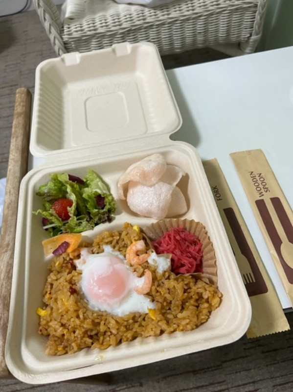 夕食テイクアウト　ナシゴレン