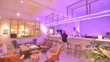 ロビーラウンジ / 9