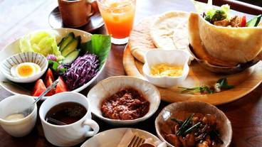 食事・飲み物 / 12