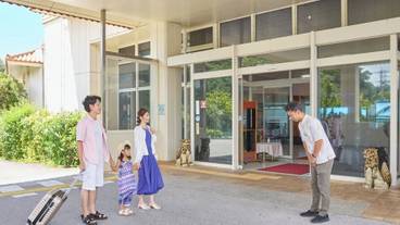 チェックイン / チェックアウト キオスク / 3