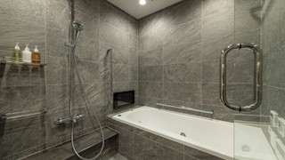 クワッドダブルベッドスイート