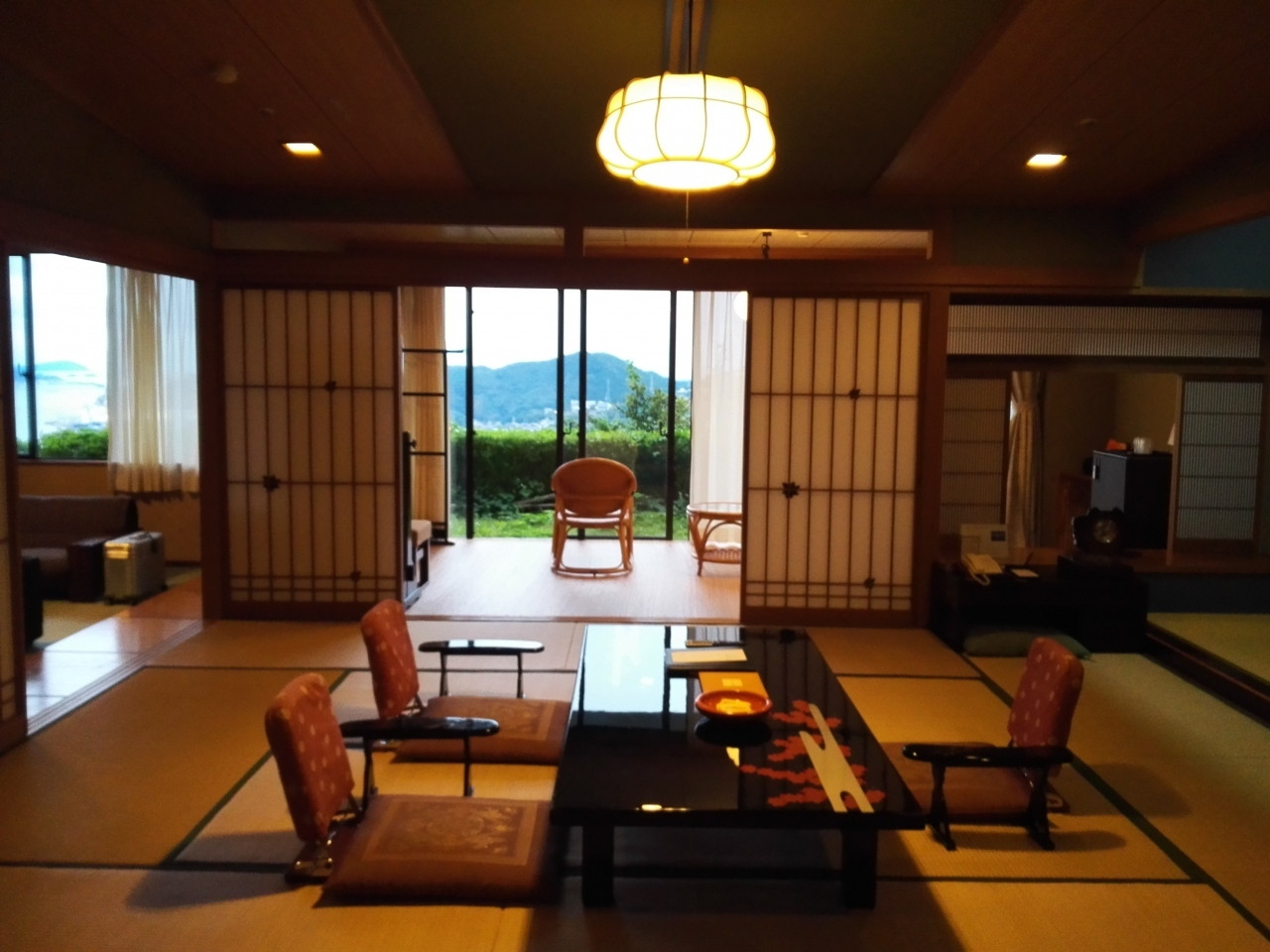 1000万ドルの夜景が見える客室で伝統料理「卓袱」を4240436