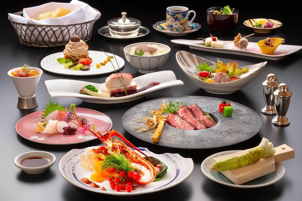  ディナーには楽しいパフォーマンスも3390145