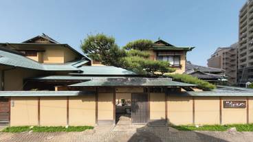 exterior / 11