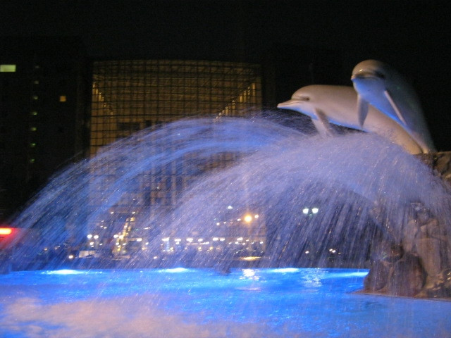 夏は是非、屋外ナイトプールも楽しんでみて下さいね！