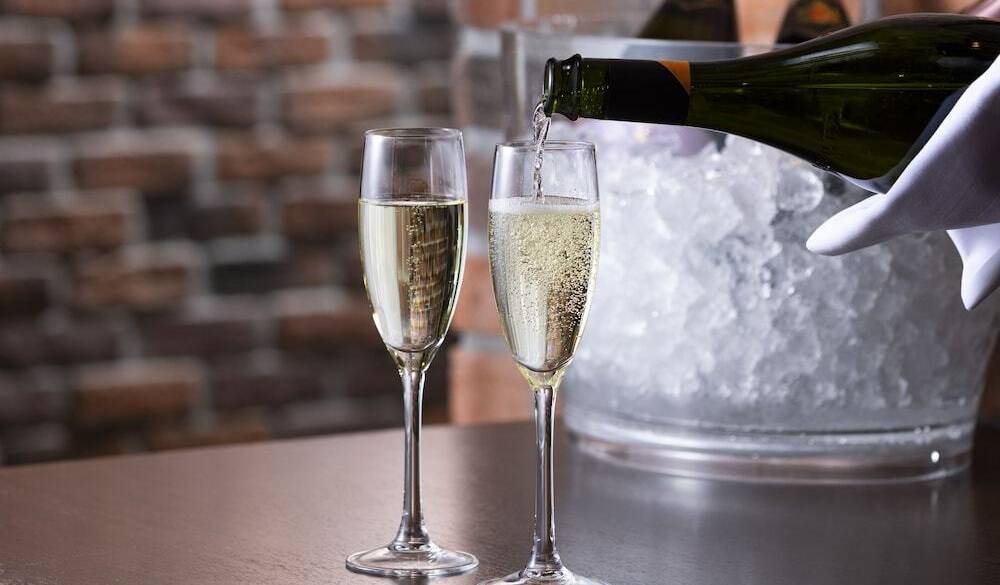 スパークリングワイン飲み放題 / 5