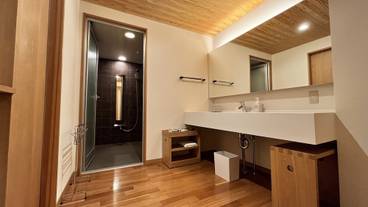 客室バスルーム・洗面台一例 / 13