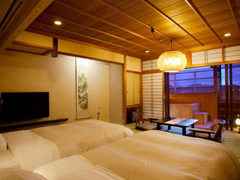 露天風呂付き客室や大浴場で自家源泉の温泉を♪木の温もりを感じる旅館3415492