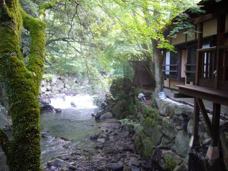 秘境七滝 お宿 華坊 / 1