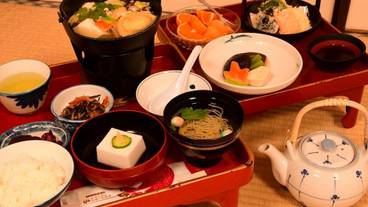 食事・飲み物 / 9