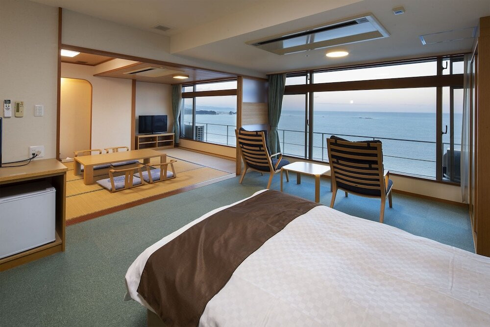 絶景を望むお部屋と洞窟風呂に癒されて4008339