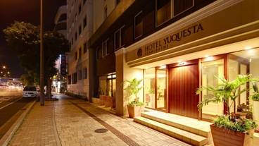 施設の入り口 / 18