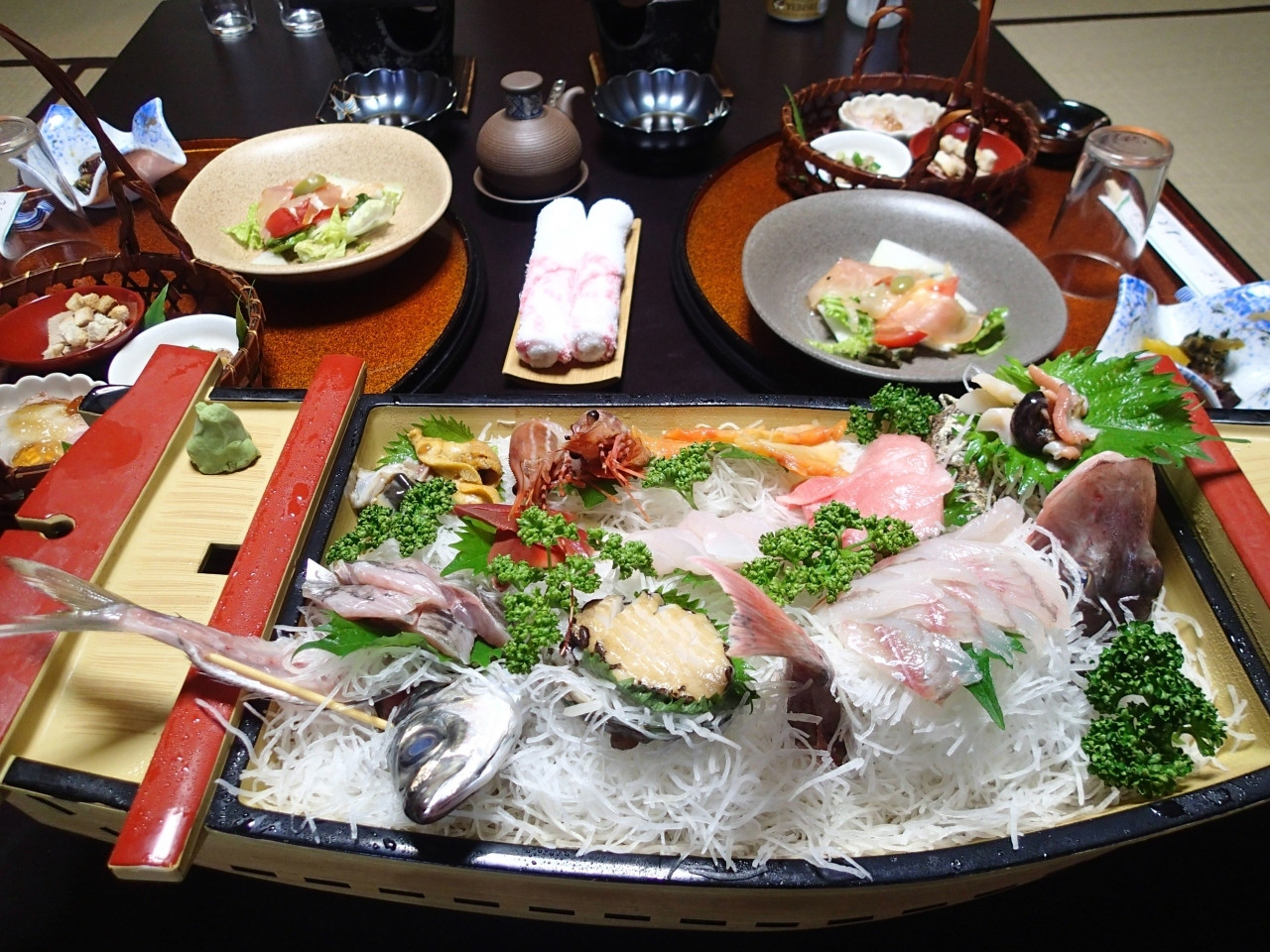 豪華な舟盛に盛り上がること間違いなし♪4037870