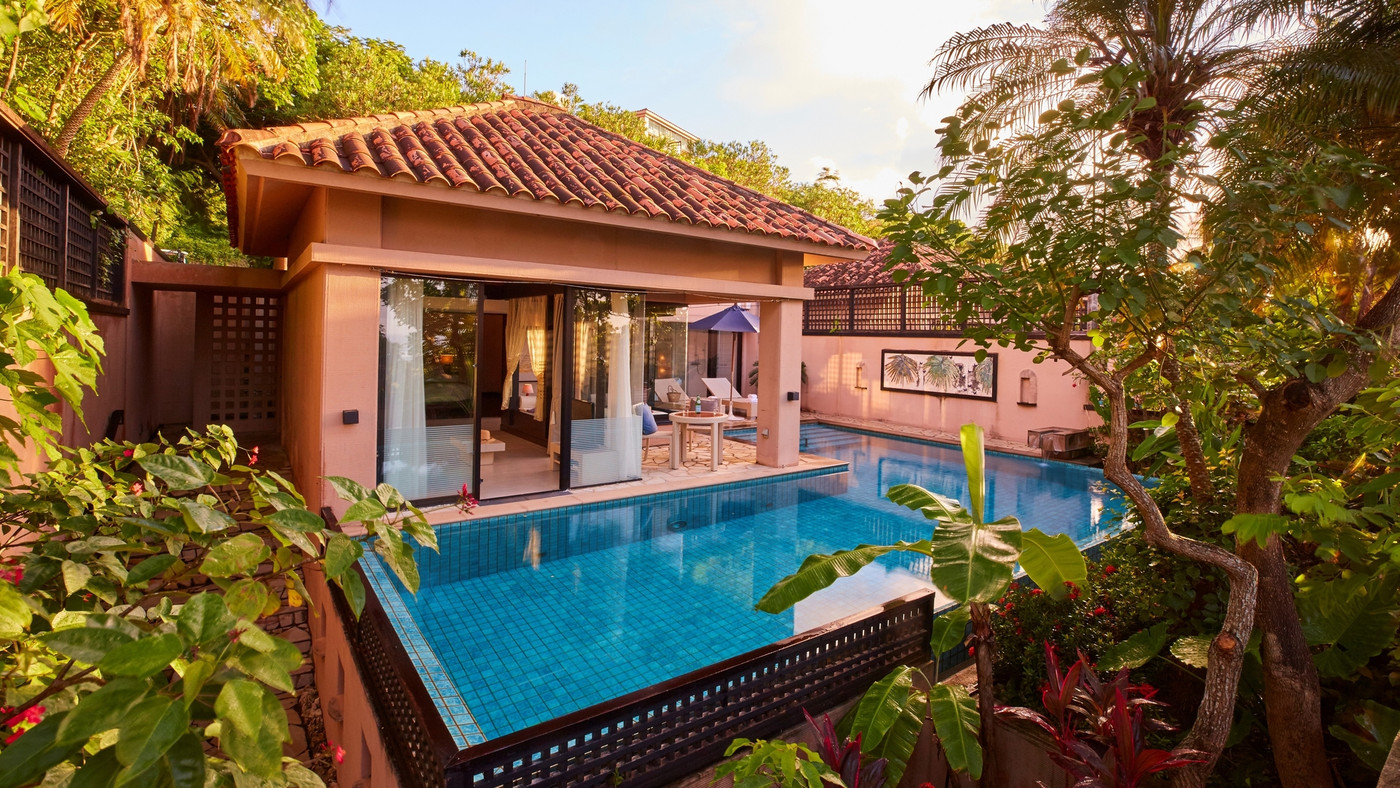 沖縄の離島にあるリゾートホテルで海外気分を満喫♡3655985