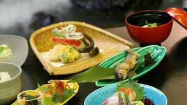 食事・飲み物 / 3