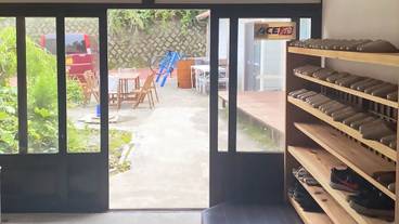 施設の入り口 / 17