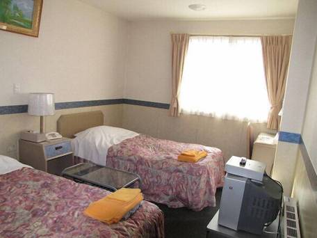 ビジネスホテル モトナカノ / 4