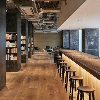 ドリンクを楽しめるサロンでちょっと休憩3728256