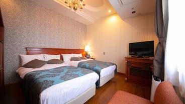 ハリウッドツイン / 8