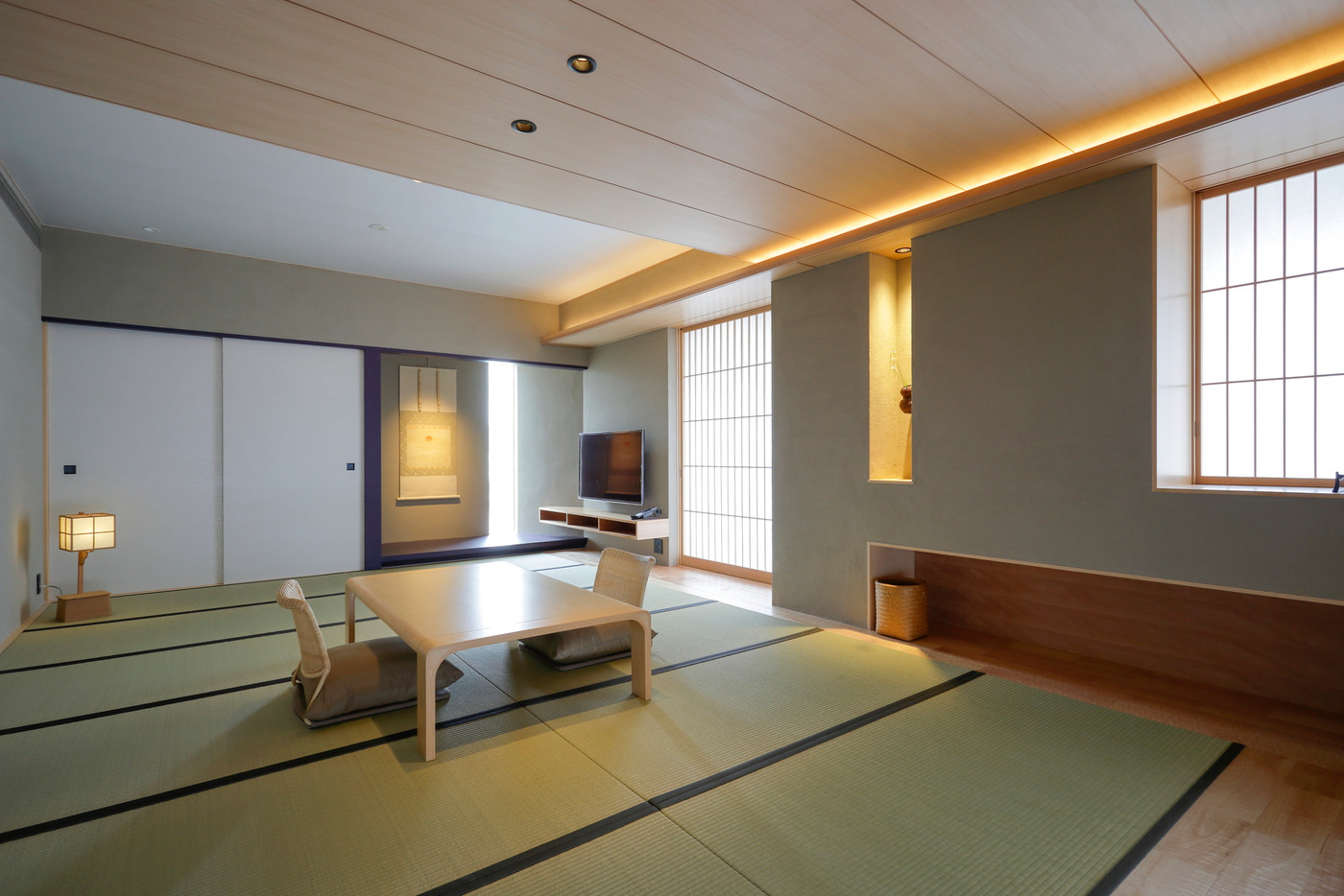 日本の伝統美があちこちに。和モダンな老舗旅館3981266