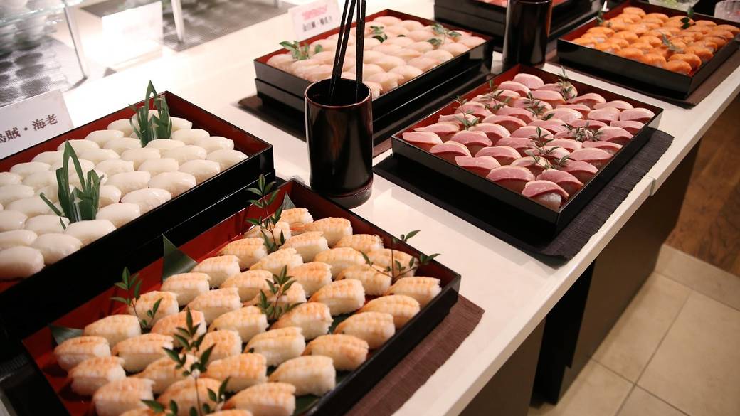 西伊豆の魚介を堪能
約70種類のバイキング / 5