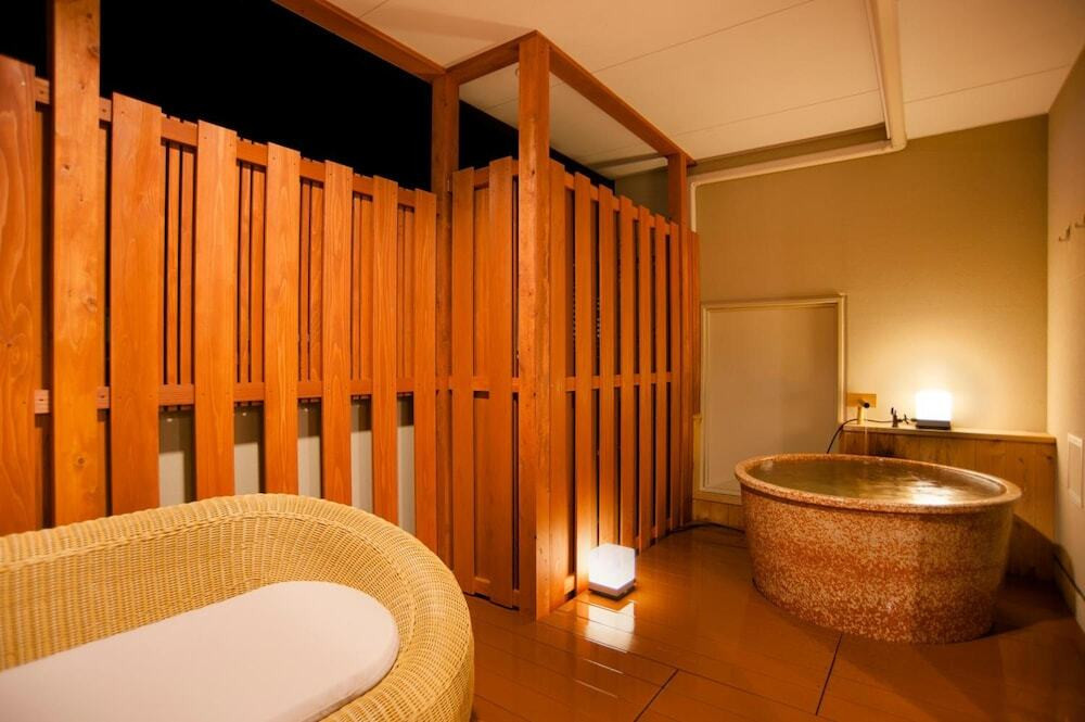 伊勢神宮から目と鼻の先!スタイリッシュな温泉宿3436702