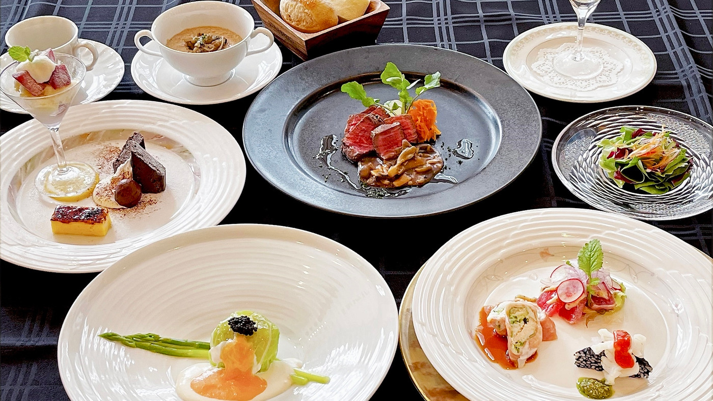 屋内プールで天気の心配なし！ロケ地としても有名なお城風のホテル♪4056203