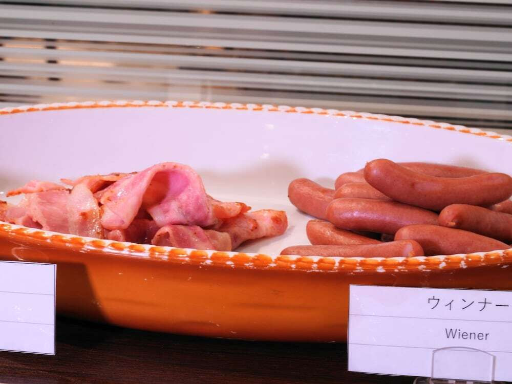 朝食
