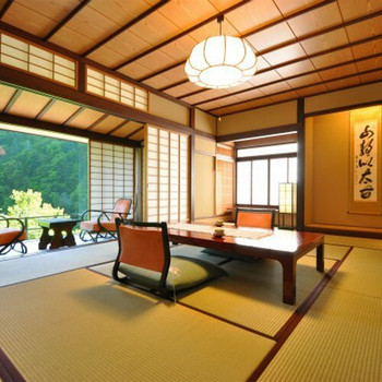 野天に露天、貸切も。自家源泉を堪能するレトロな宿3380151