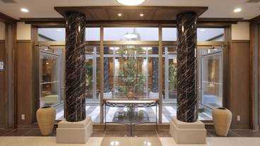 内部エントランス / 2