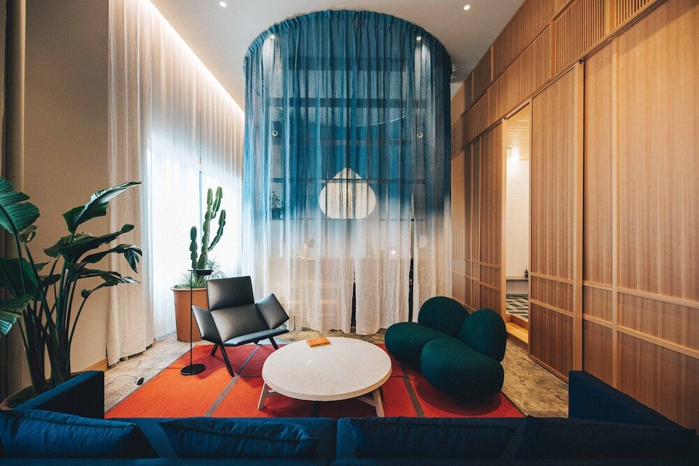 非日常の世界へと誘ってくれる、東京のホテルへ。3645225