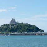 佐賀県唐津観光・まるでモンサンミッシェル！海に浮かぶ城「唐津城」が絶景すぎる
