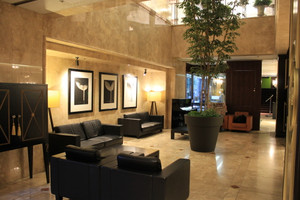 広々としたロビー