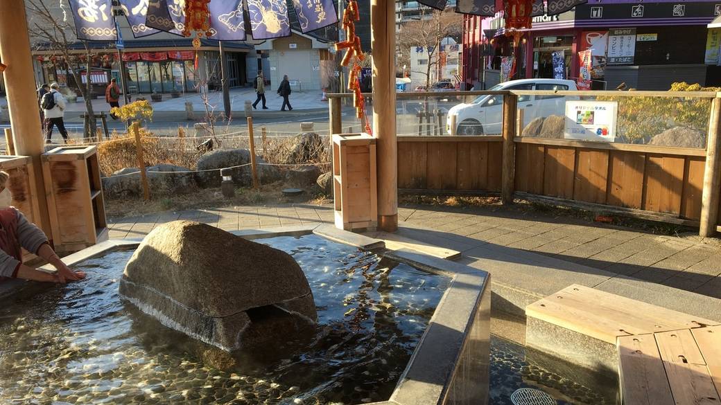 鬼怒川温泉駅前の足湯 / 2