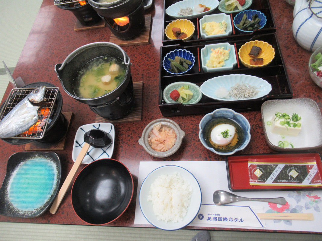 朝食