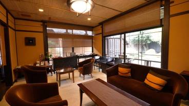 ロビーラウンジ / 5