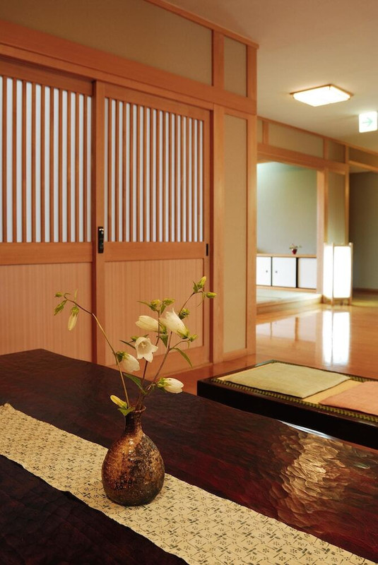 ロビーラウンジ