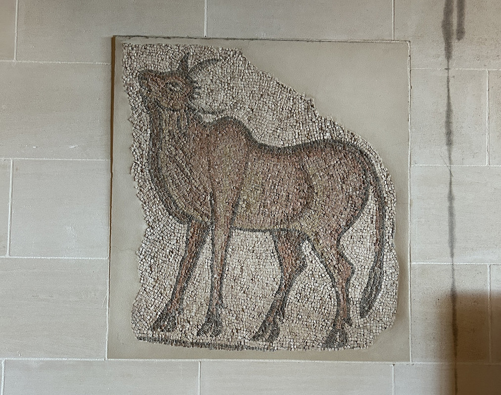 こちらはNYのメトロポリタン美術館より寄贈されたモザイク画