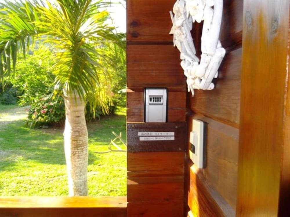 チェックイン / チェックアウト キオスク