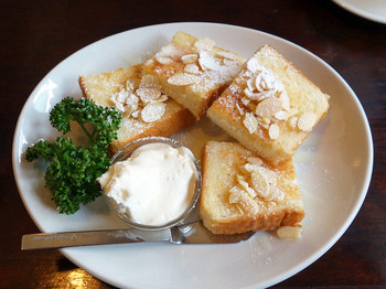 「それいゆ」 料理 50564354 練乳のミルクトーストセット（モーニングセット）