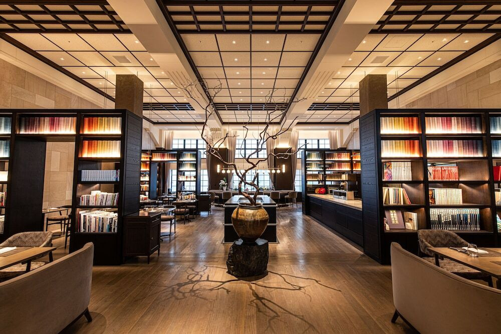 明治期の小学校を利用したラグジュアリーなホテル3528554