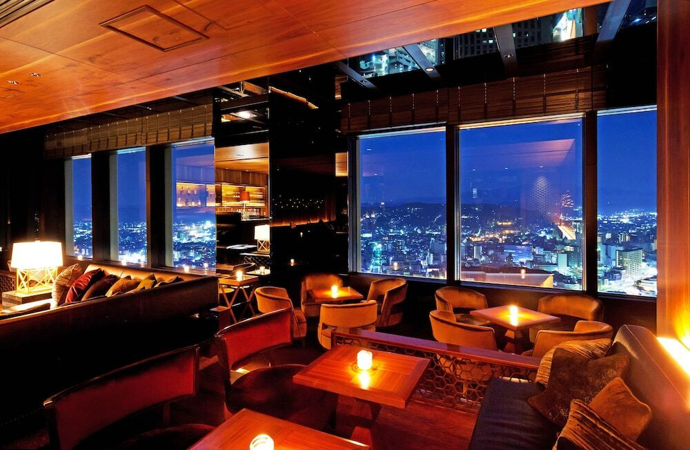 高層階の広々としたお部屋から金沢市内を見渡せる3487527