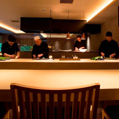 カウンター席 / 5