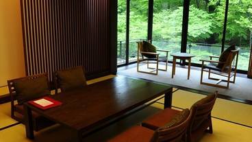 最上階にある半露天風呂付き客室 / 1