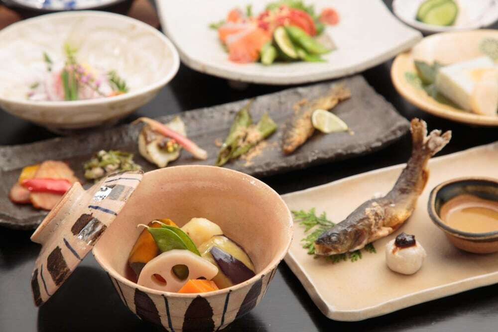 空に近いお風呂、野菜たっぷりの山里料理を満喫3524264