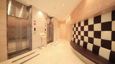 内部エントランス / 2