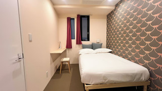 コンフォート ダブルルーム ダブルベッド 1 台 禁煙 専用バスルーム